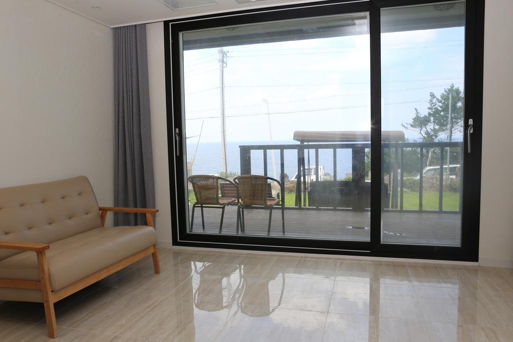 Plumeria Pension 济州市 外观 照片