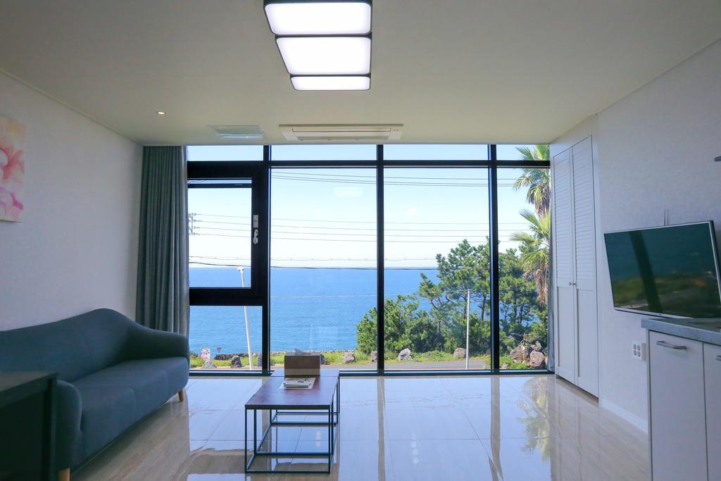Plumeria Pension 济州市 外观 照片