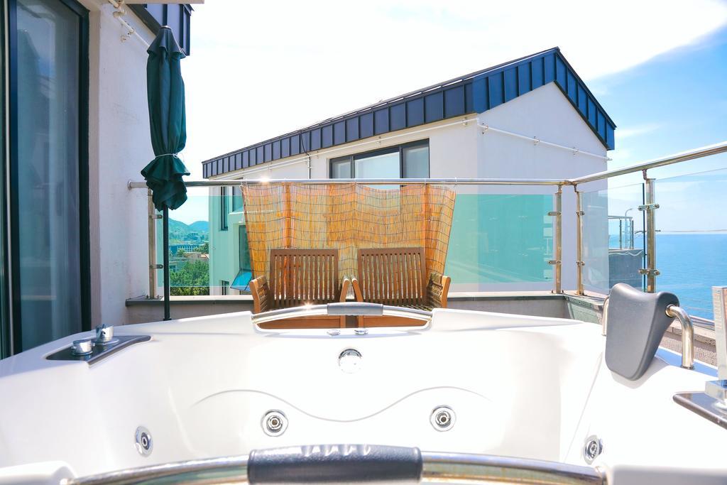 Plumeria Pension 济州市 外观 照片