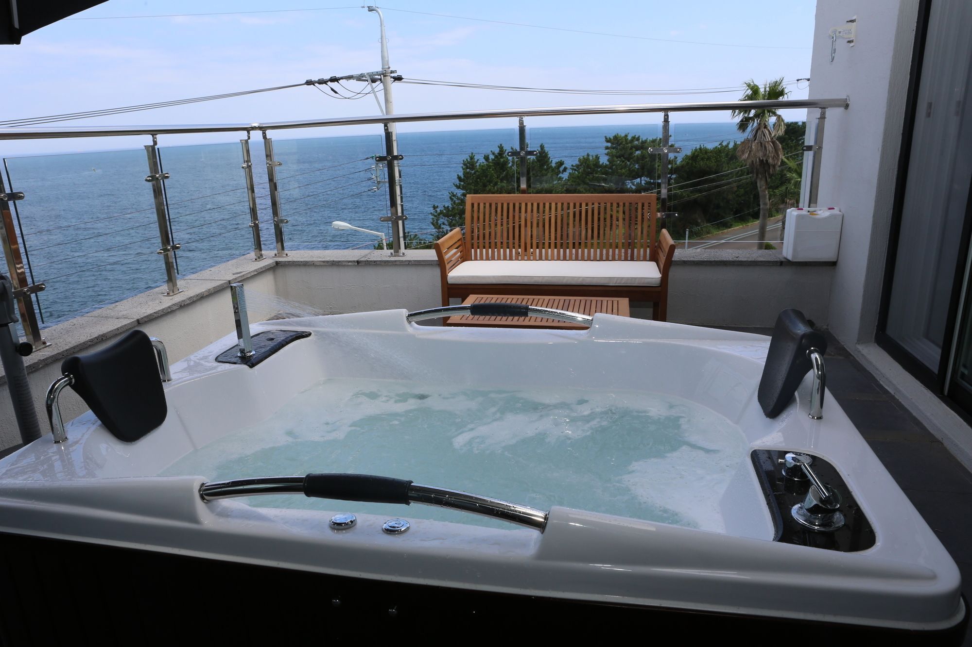 Plumeria Pension 济州市 外观 照片